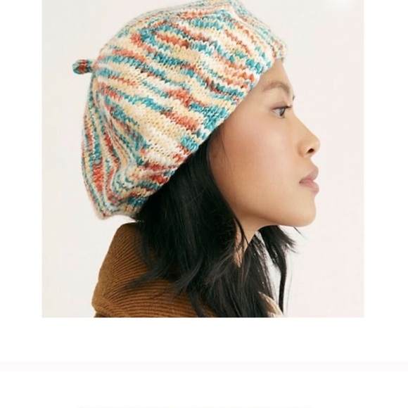 Beautiful Free People Raspberry beret. - Picture 2 of 6